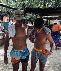 InstaBoys 5dc5bae17b0d7.jpg