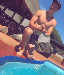 InstaBoys 5dc5baec883a8.jpg