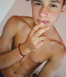 InstaBoys 5dc5bb714a8da.jpg