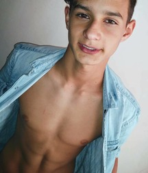 InstaBoys 5dc5bb780294c.jpg