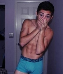 InstaBoys 5dc5bb7c90885.jpg