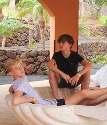 More InstaBoys 5dc5c0f6ae9ad.jpg