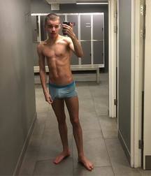 More InstaBoys 5dc5c0f853444.jpg