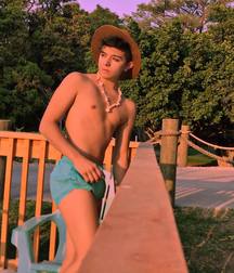 More InstaBoys 5dc5c1682cd0a.jpg