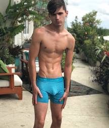 More InstaBoys 5dc5c171dfe23.jpg