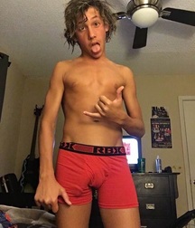 More InstaBoys 5dc5c17bda9c5.jpg