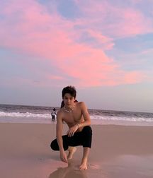 More InstaBoys 5dc5c1c35e892.jpg