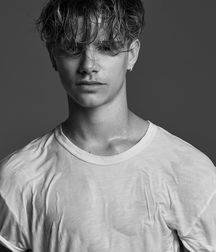 More InstaBoys 5dc5c1f487a02.jpg