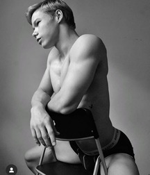 More InstaBoys 5dc5c1fa2cd86.jpg