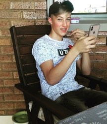 More InstaBoys 5dc5c209eff57.jpg