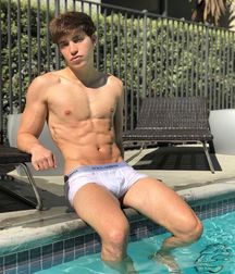 More InstaBoys 5dc5c214ab558.jpg