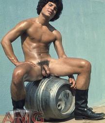 Vintage Gay 01 5b5e50430ed6d.jpg