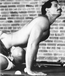 Vintage Gay 01 5b5e50745b767.jpg