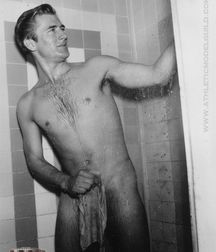 Vintage Gay 01 5b5e51dccdb6e.jpg