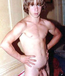 Vintage Gay 01 5b5e51eb58a6a.jpg