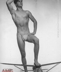 Vintage Gay 01 5b5e51f11253d.jpg