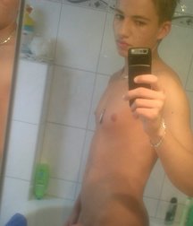 iphone bois 2 5b8167f5be92c.jpg