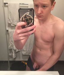 iphone teens 5d3f46494eca8.jpeg
