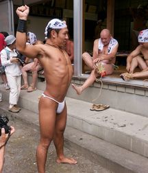 Cover Thy Loins! 5b6655aa1c884.jpg