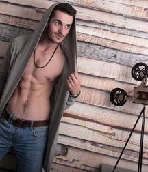 Assorted guys from web 05 5de97972a2a0c.jpg