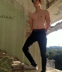 Assorted guys from web 08 5dfbe6abab88c.jpg