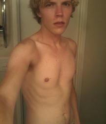 Assorted guys from web 10 5dfe601565abb.jpg