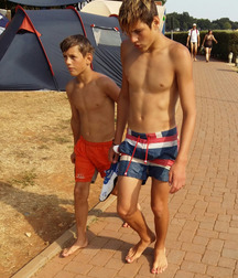 Assorted guys from web 16 5e18f5f71b9d4.jpg