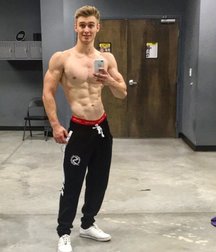 Assorted guys from web 16 5e18f69dbf515.jpg