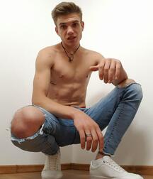 Assorted guys from web 27 5ecc4af075c75.jpg