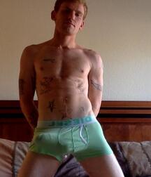 Assorted guys from web 27 5ecc4e56ed25e.jpg