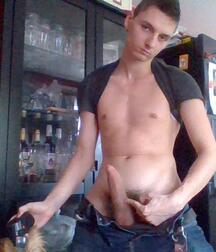 Assorted guys from web 27 5ecc4e97a48af.jpg