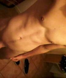 Assorted guys from web 27 5ecc4f0fd17be.jpg