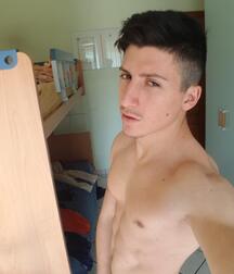 Assorted guys from web 28 5ed7e421d99b0.jpg
