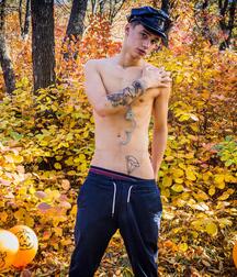 Assorted guys from web 32 5efa53fa6d3e9.jpg