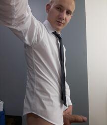 Assorted guys from web 32 5efa54ef33902.jpg