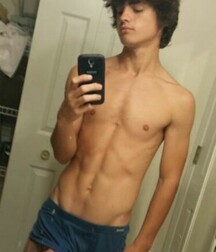 Assorted guys from web 48 5f91e1f3eeb6d.jpg
