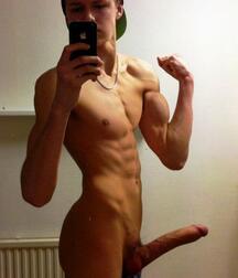Assorted guys from web 47 5f91e57193db5.jpg