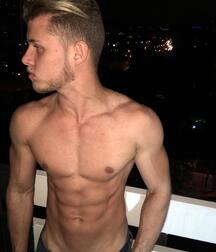 Assorted guys from web 47 5f91e8b26bcc0.jpg
