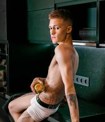 Assorted guys from web 49 5fdbd78e1c0a8.jpg