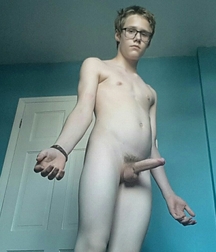 Assorted guys from web 49 5fdbdb31a3c44.jpg
