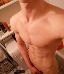 Assorted guys from web 51 6021a81684829.jpg