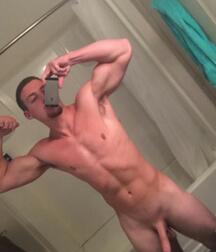 Assorted guys from web 51 6021ae7ba1fcb.jpg