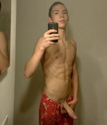 Assorted guys from web 52 6066244d24f99.jpg