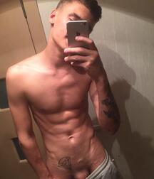 Assorted guys from web 54 60a038db00998.jpg