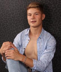 Assorted guys from web 55 60bfde8ea34f4.jpg
