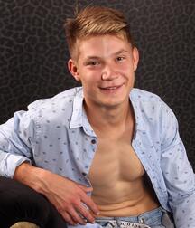Assorted guys from web 55 60bfde954ce5d.jpg