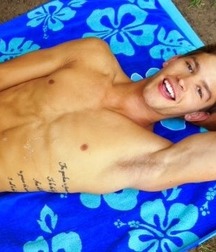 hot armpits 5c76c527d5d58.jpg