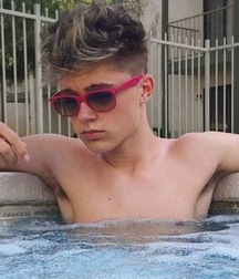 hot armpits 5c76c53a7679a.jpg