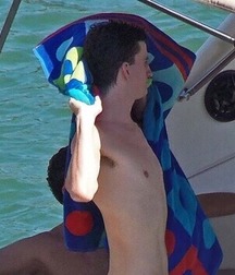 hot armpits 5c76c54439515.jpg