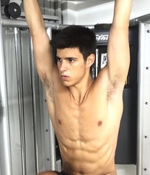hot armpits 5c76c550b097d.jpg